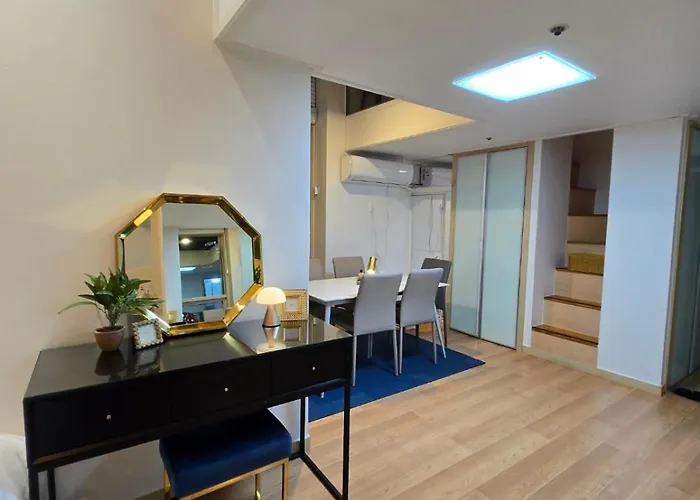 Gleam House Apartment